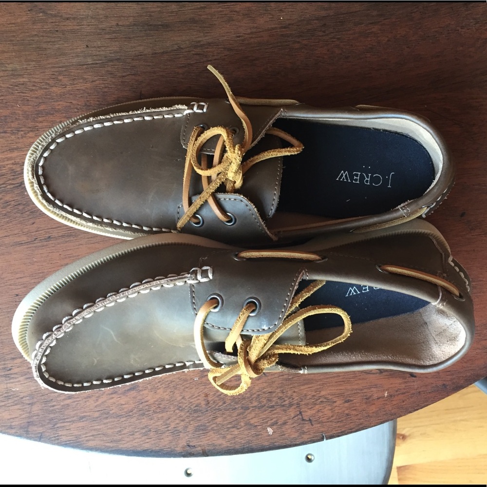 Men’s crew leather boat shoes